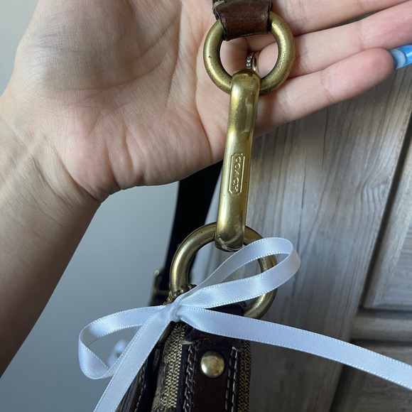 COACH Y2K Signature Brown Hamptons Shoulder Bag - Picture 6 of 17